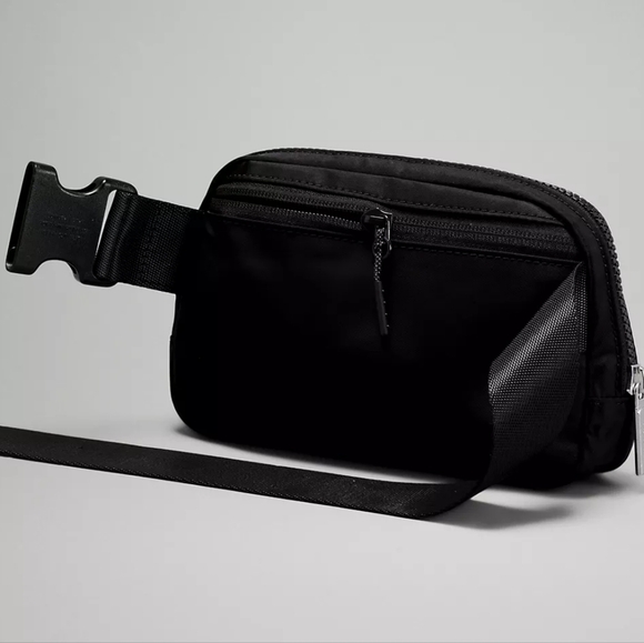 Lululemon 1L everywhere belt bag black - Picture 15 of 16